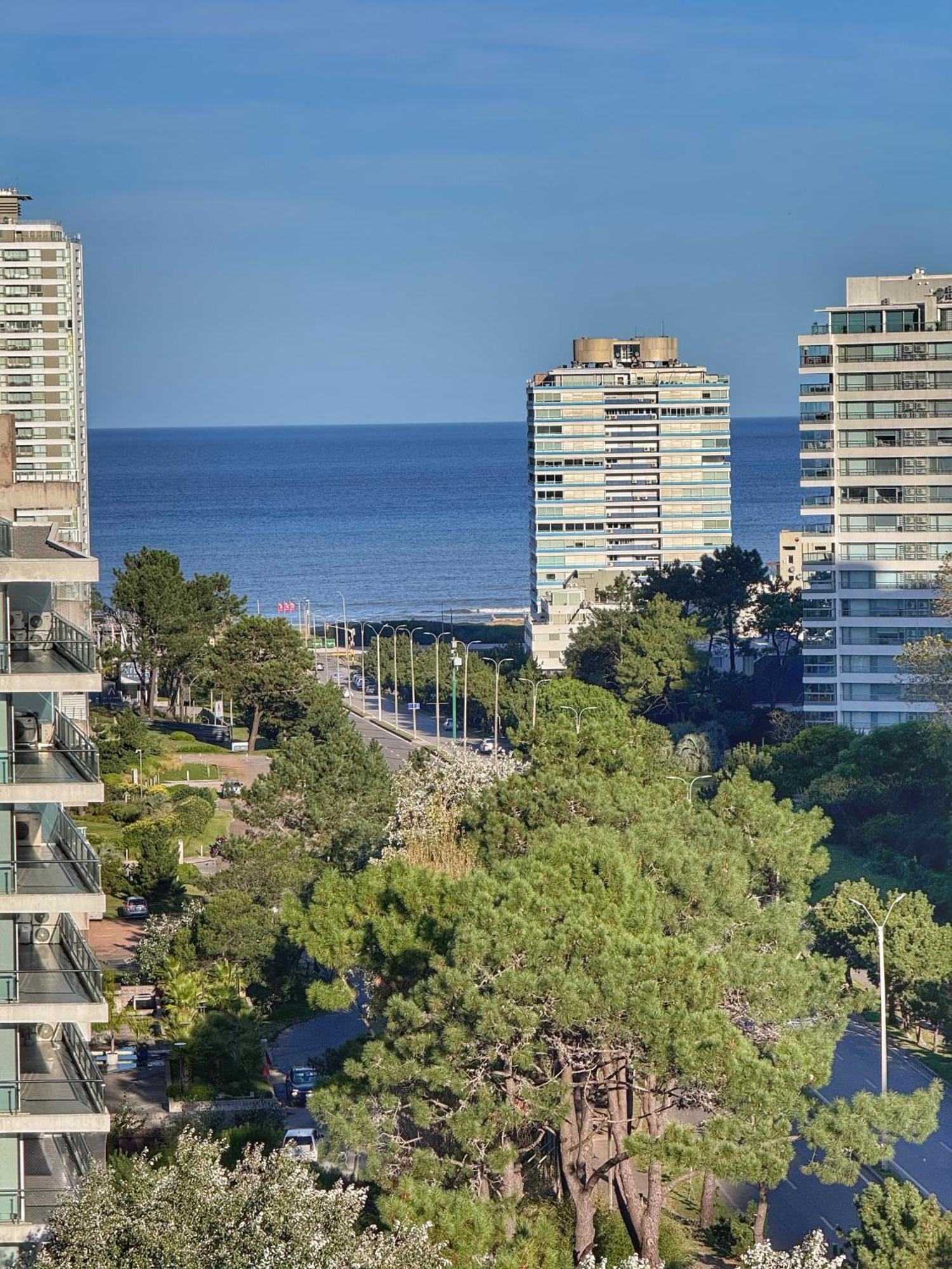 Apartamentos Torre Tressesenta Punta del Este Chambre photo